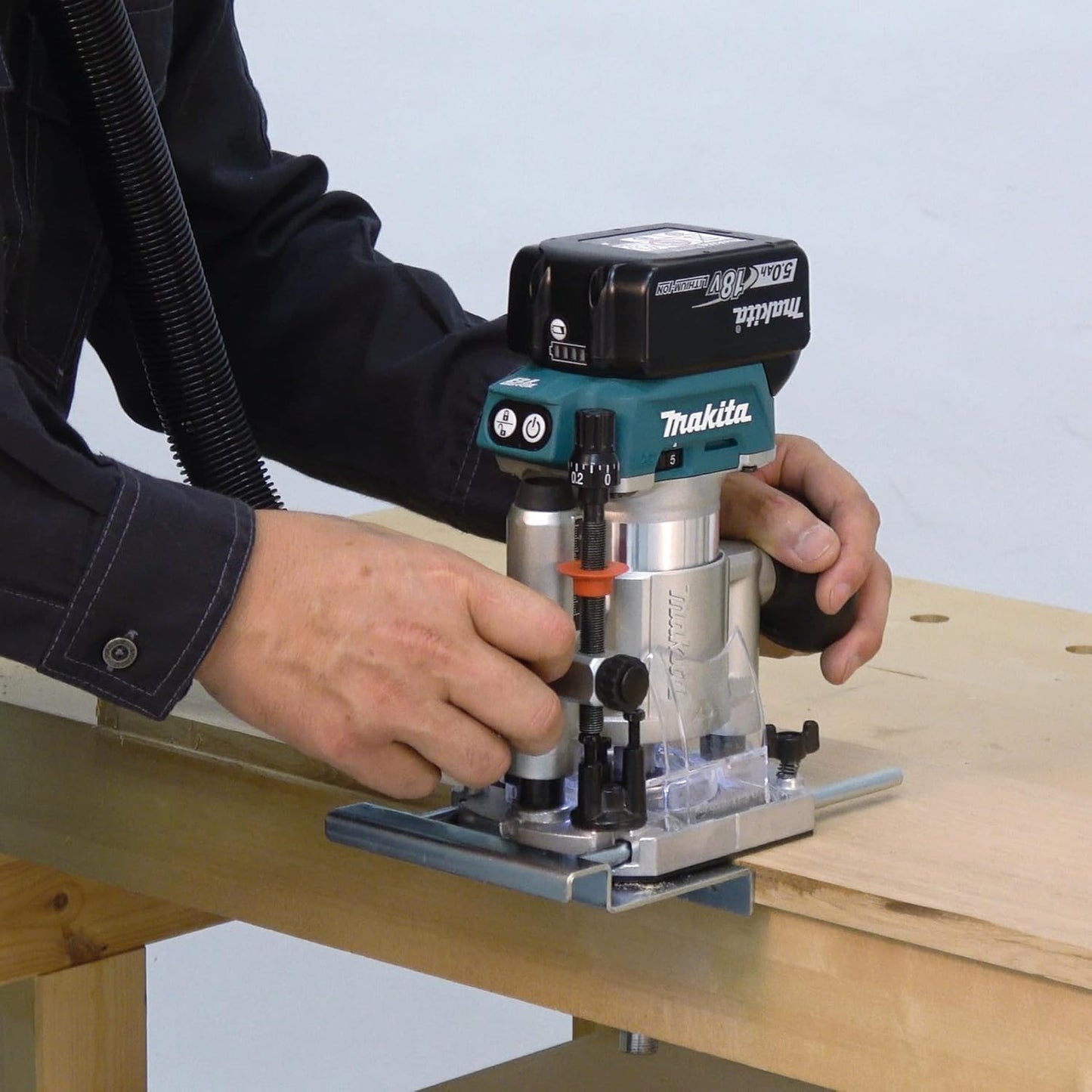 Makita 18 V Akku-Fräse DRT50ZJX2